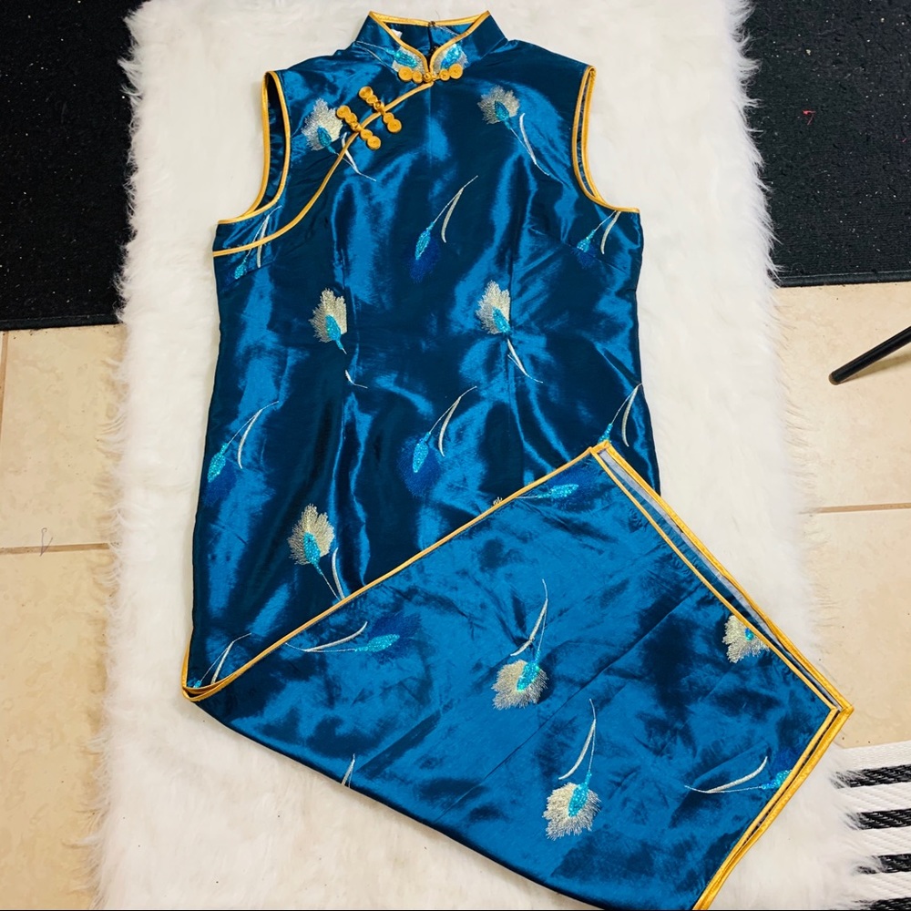 Peacock Embroidered dress 🦚